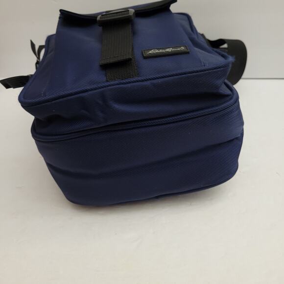 Eddie Bauer Blue Cooler Bag with Convenient Pockets - Picture 6 of 10
